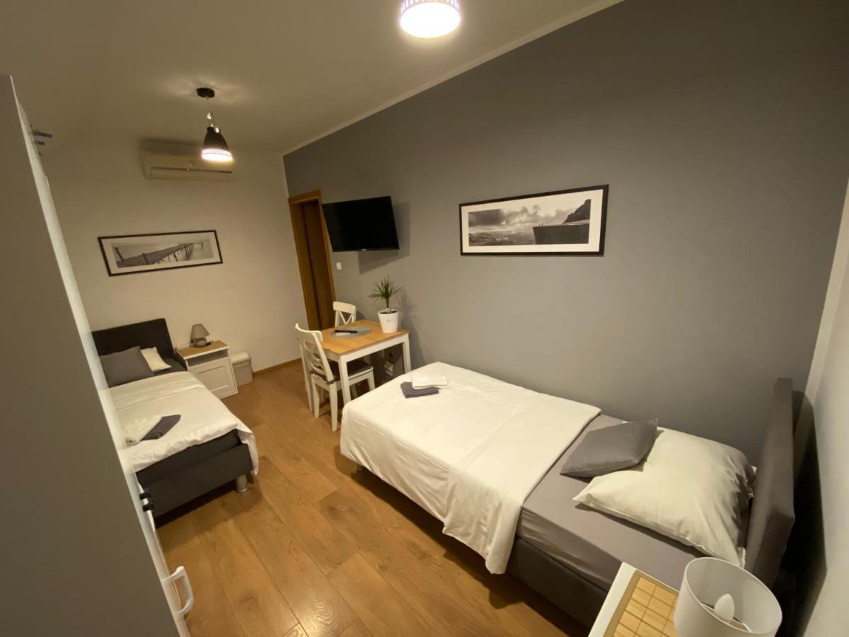 Guest House Lucija Buzin ภายนอก รูปภาพ
