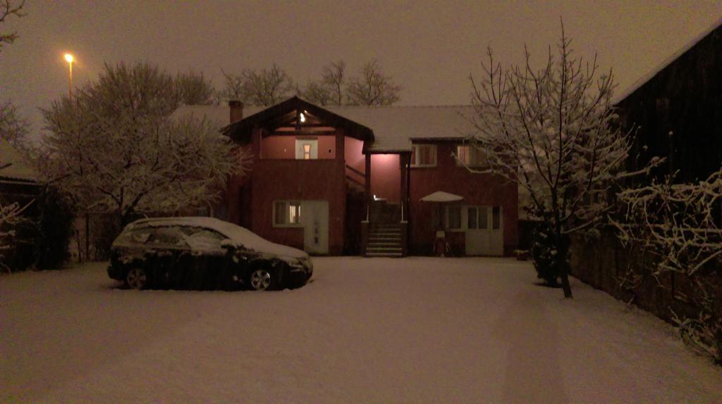 Guest House Lucija Buzin ภายนอก รูปภาพ